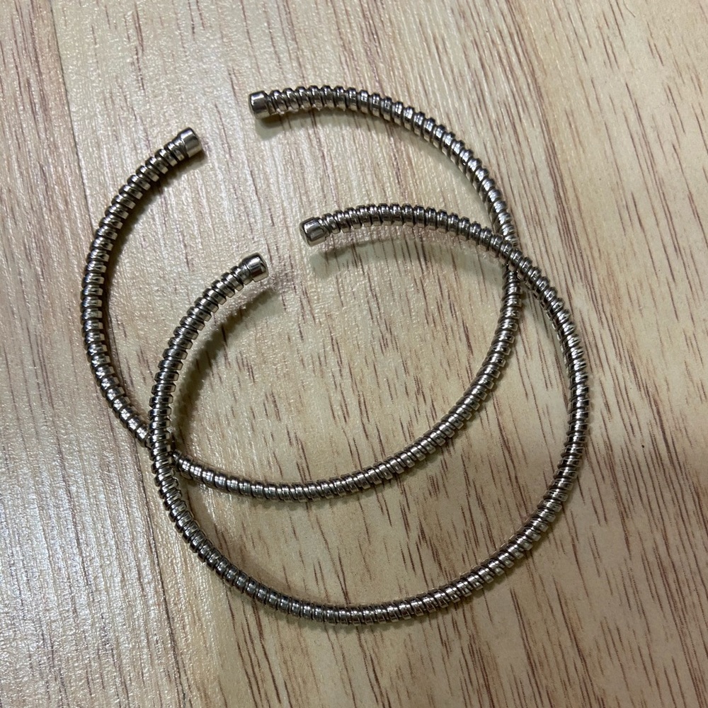 Silver tone - 2 Cuffs